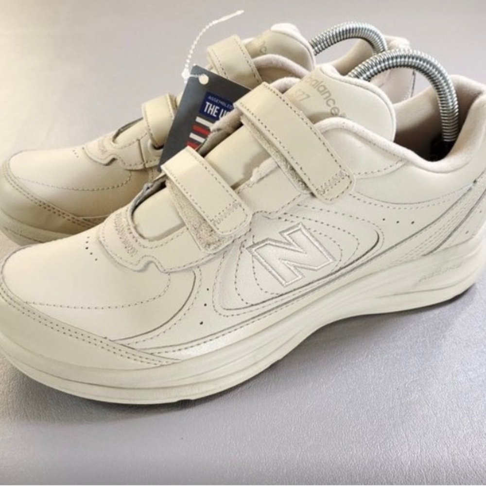 New Balance 577 Walking Shoe Womens 9.5 Waitress Health Care Comfort Sneaker